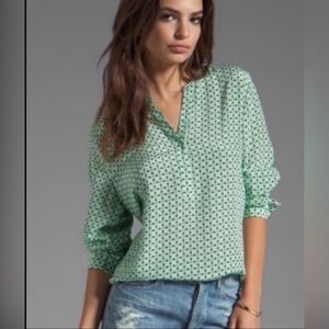 Joie Green Relaxed Buttoned Blouse 100% Silk